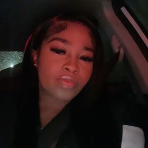 13x4 30” frontal wig JET BLACK 🖤( installed twice)